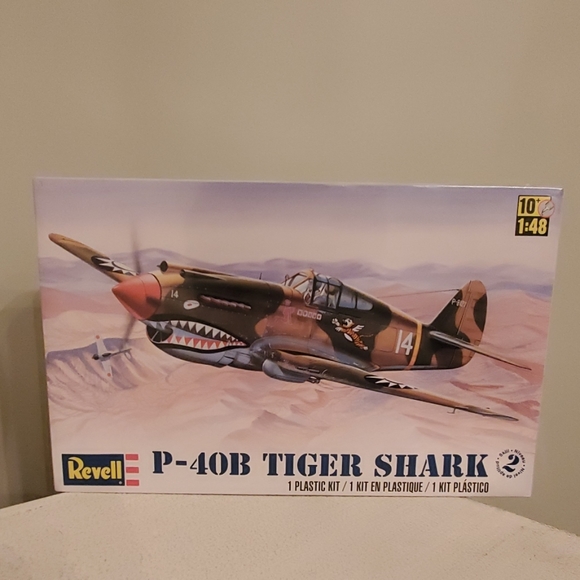 Revell Other - NWT P-40B TIGER SHARK MODEL KIT
